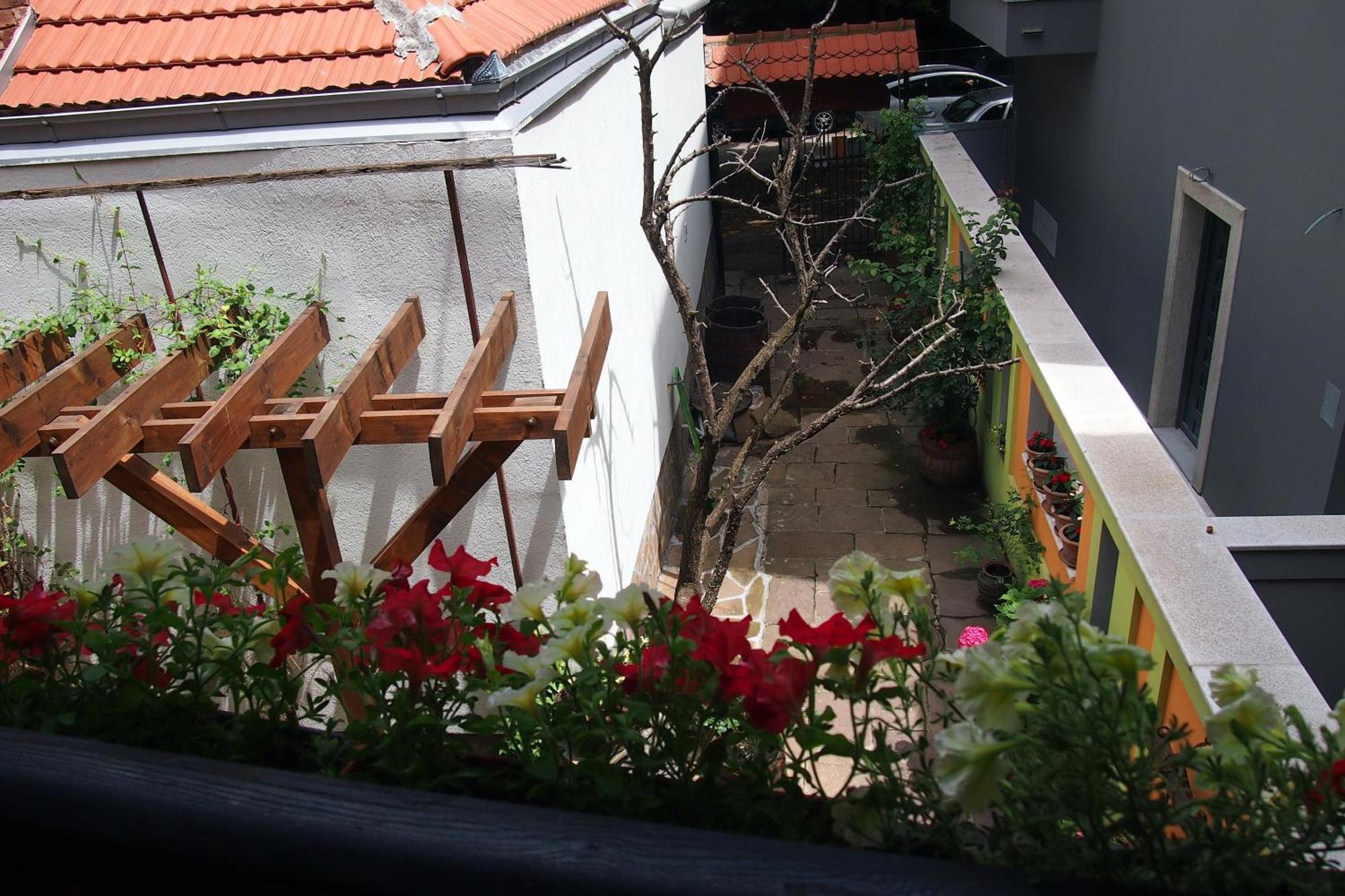 Ni 埃特诺康纳克塔萨那旅馆酒店 外观 照片
